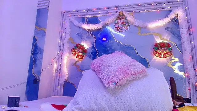 Snapshot of lorrayne_ chatting on 12-15-25, 12:09 lorrayne online show from 12-15-25, 12:09