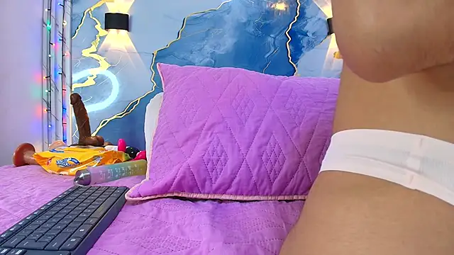 Snapshot of lorrayne_ chatting on 01-09-26, 12:08 lorrayne online show from 01-09-26, 12:08