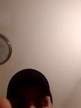 Snapshot of Dnbigo89 chatting on 02-15-25, 05:50 Dnbigo89 online show from 02-15-25, 05:50