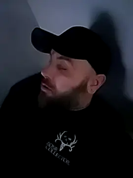 Snapshot of Dnbigo89 chatting on 02-21-25, 09:43 Dnbigo89 online show from 02-21-25, 09:43