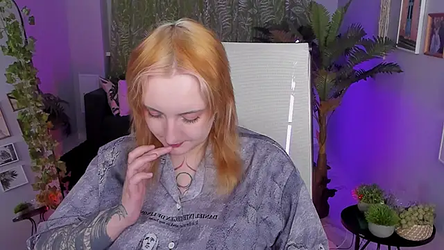 AsheLucker online show from 05-07-26, 02:28