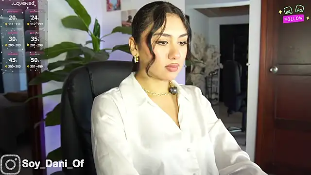 Snapshot of Ambar_pe_ chatting on 09-21-25, 03:24 Ambar pe online show from 09-21-25, 03:24