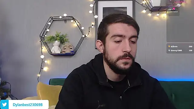 Snapshot of Dylan_Best chatting on 12-18-24, 10:30 Dylan Best online show from 12-18-24, 10:30