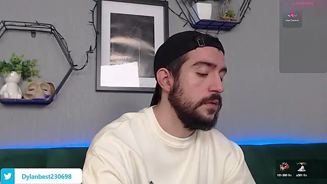 Snapshot of Dylan_Best chatting on 12-24-24, 07:28 Dylan Best online show from 12-24-24, 07:28