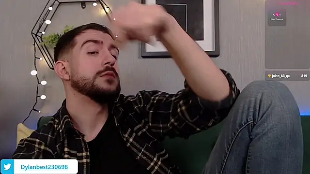 Snapshot of Dylan_Best chatting on 12-27-24, 03:31 Dylan Best online show from 12-27-24, 03:31