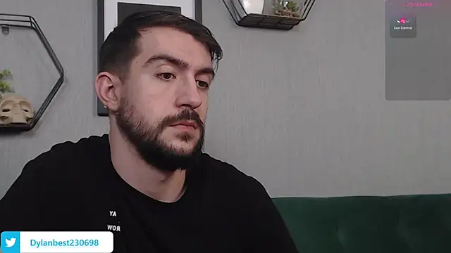 Snapshot of Dylan_Best chatting on 02-10-25, 10:40 Dylan Best online show from 02-10-25, 10:40