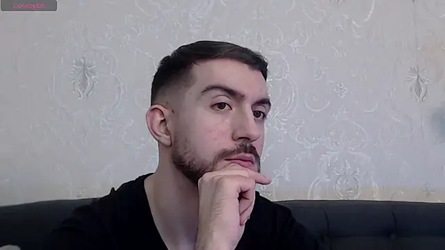 Snapshot of Dylan_Best chatting on 03-08-25, 12:33 Dylan Best online show from 03-08-25, 12:33