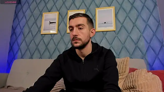 Snapshot of Dylan_Best chatting on 03-19-25, 07:40 Dylan Best online show from 03-19-25, 07:40