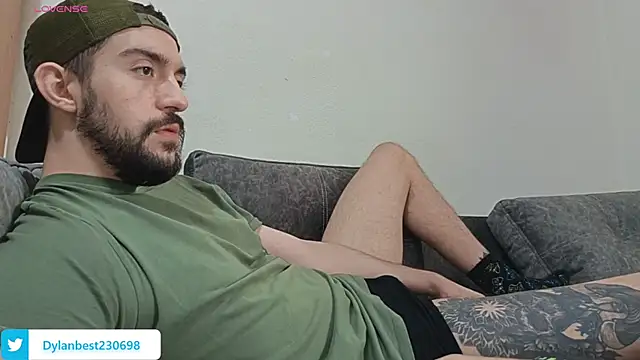 Snapshot of Dylan_Best chatting on 09-25-25, 07:01 Dylan Best online show from 09-25-25, 07:01