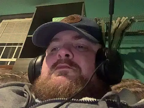 Snapshot of fatdickdaddy448 chatting on 01-06-25, 08:35 fatdickdaddy448 online show from 01-06-25, 08:35