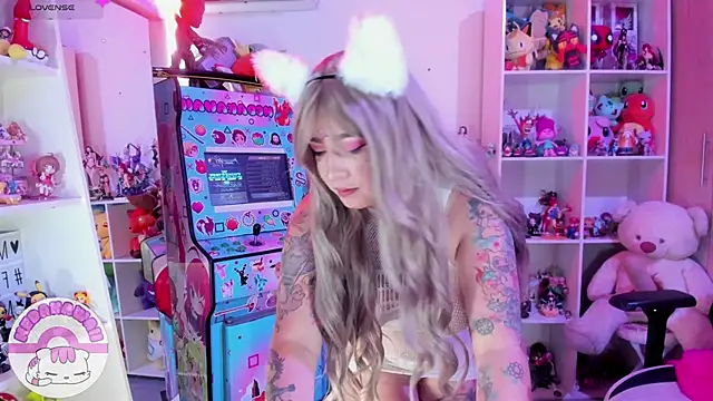 meda kawaii  online show from 02-05-25, 01:00