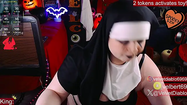 VelvetDiablo online show from 10-27-25, 11:52