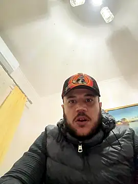 Snapshot of 1Aleks13 chatting on 10-26-25, 12:05 1Aleks13 online show from 10-26-25, 12:05