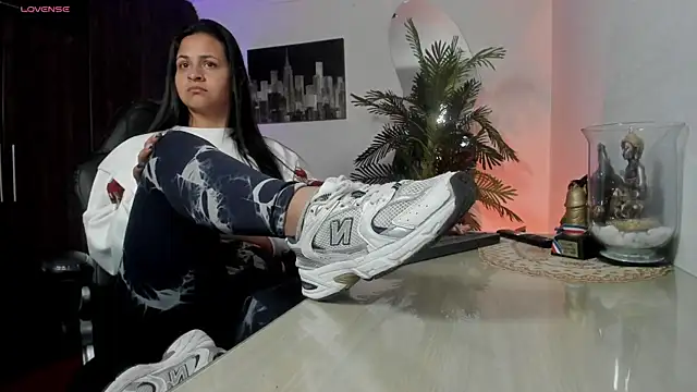 Amaia Bushida online show from 02-11-26, 02:05