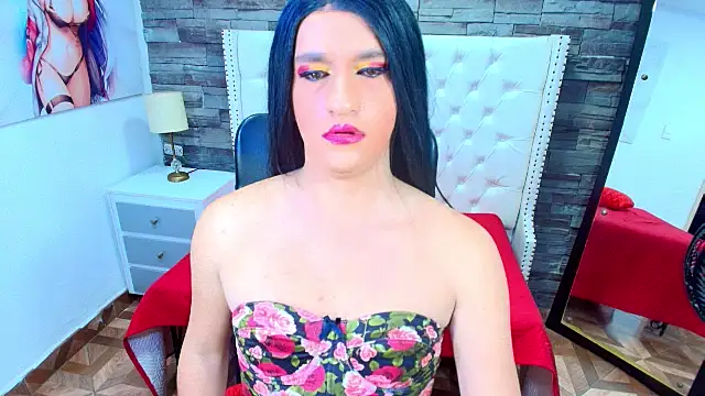 Snapshot of TRINY_TS chatting on 05-08-26, 10:04 TRINY TS online show from 05-08-26, 10:04