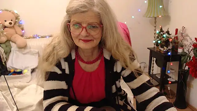 Snapshot of BlairFort chatting on 12-14-24, 10:13 BlairFort online show from 12-14-24, 10:13