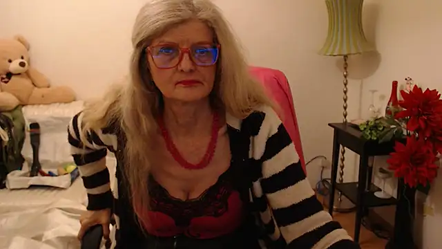 Snapshot of BlairFort chatting on 01-08-25, 08:29 BlairFort online show from 01-08-25, 08:29