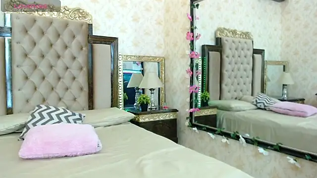 PamelaTomson online show from 03-22-25, 01:19