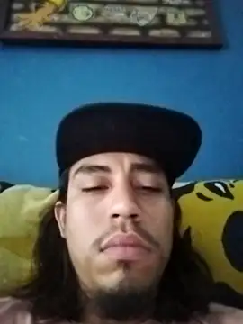 Snapshot of AlexAlejandro13 chatting on 04-25-26, 06:16 AlexAlejandro13 online show from 04-25-26, 06:16