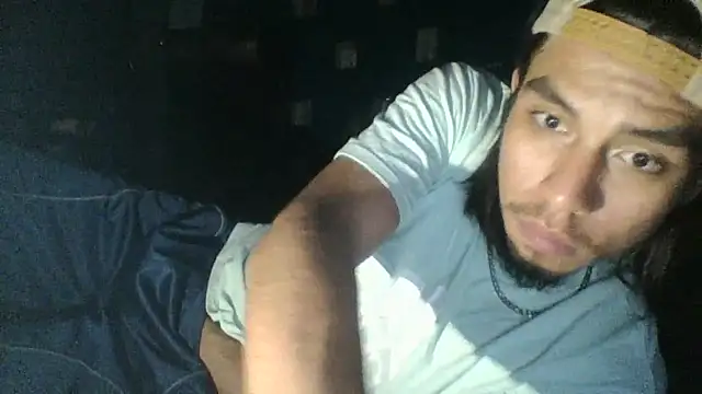 Snapshot of AlexAlejandro13 chatting on 04-27-26, 09:40 AlexAlejandro13 online show from 04-27-26, 09:40