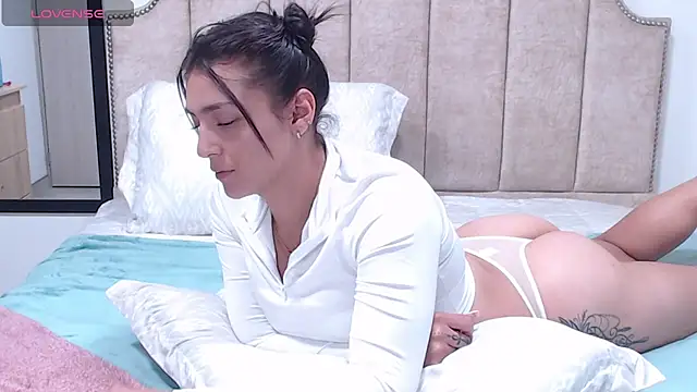 EricaVanderhill online show from 02-23-25, 01:13