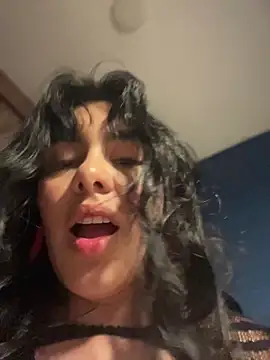 Roxxannne online show from 02-20-26, 01:24