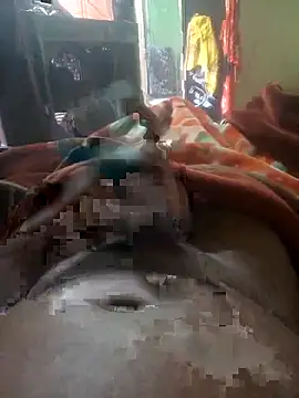 FinableKnee online show from 10-31-25, 02:01