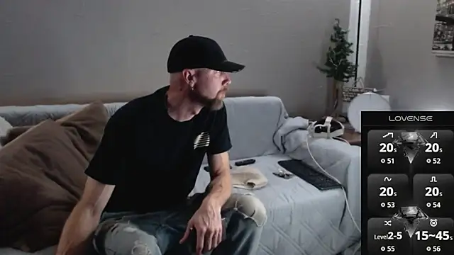 MaxRouger online show from 11-23-25, 09:36