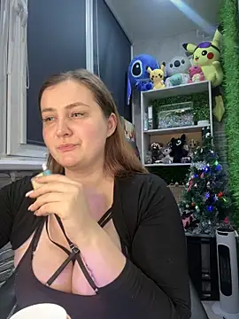 Snapshot of CandyShoopp chatting on 12-25-24, 05:47 CandyShoopp online show from 12-25-24, 05:47