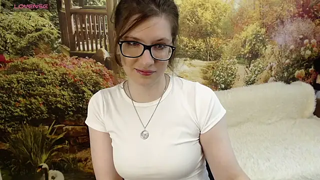 Snapshot of Pavla_Soft chatting on 05-25-26, 03:45 Pavla Soft online show from 05-25-26, 03:45