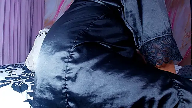 sofi decker online show from 04-01-26, 03:29