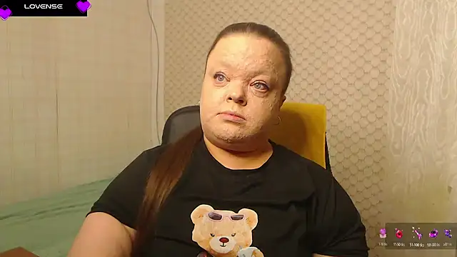 Janiffer MiMi online show from 04-07-26, 05:46