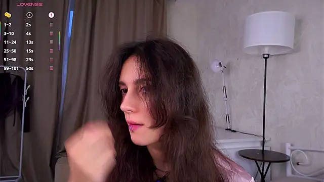 Snapshot of Holla_Molly chatting on 11-10-25, 05:17 Holla Molly online show from 11-10-25, 05:17