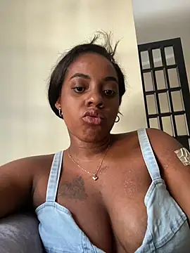 HollyJorda online show from 12-15-25, 09:41