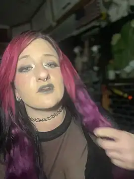 Snapshot of 1-800-FUCKYOU chatting on 12-09-24, 05:18 1-800-FUCKYOU online show from 12-09-24, 05:18