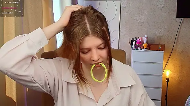 Vivian cutie online show from 03-21-26, 10:31