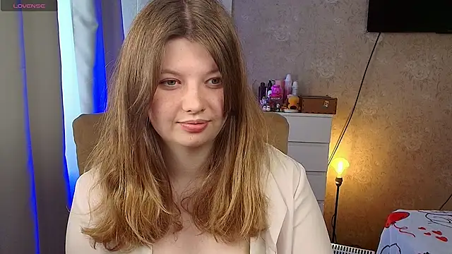 Vivian cutie online show from 05-30-26, 10:34