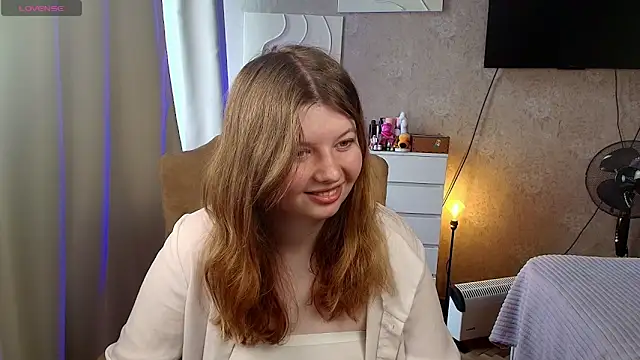 Vivian cutie online show from 06-13-26, 12:47