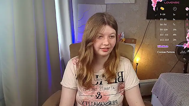 Vivian cutie online show from 06-26-26, 03:49