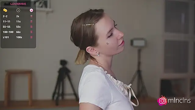 Snapshot of melanielwithu chatting on 05-26-26, 03:52 melanielwithu online show from 05-26-26, 03:52