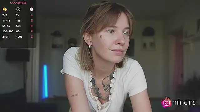 Snapshot of melanielwithu chatting on 06-19-26, 03:38 melanielwithu online show from 06-19-26, 03:38