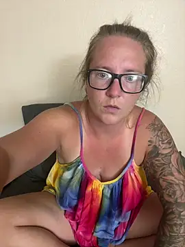 Lizzyloo online show from 06-14-26, 10:56