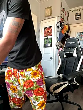 Snapshot of spideyzaddy chatting on 09-11-25, 08:42 spideyzaddy online show from 09-11-25, 08:42