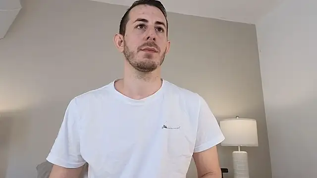 Snapshot of fun_kooples chatting on 02-14-25, 02:54 fun kooples online show from 02-14-25, 02:54