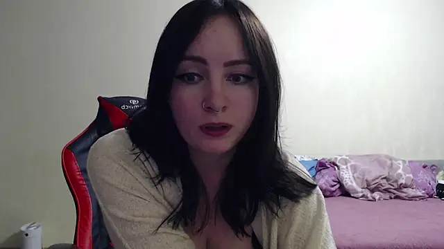 Laralianna online show from 10-24-25, 06:37