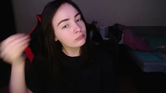 Laralianna online show from 11-21-25, 12:43