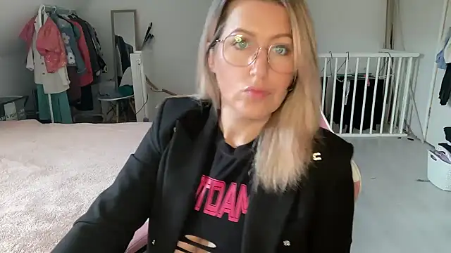 TessToy online show from 11-06-25, 08:26