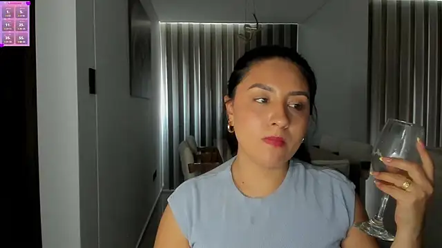 Snapshot of AnushaKumari chatting on 04-11-26, 05:39 AnushaKumari online show from 04-11-26, 05:39