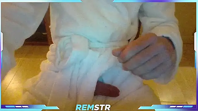 Snapshot of Remstr chatting on 01-22-25, 09:43 Remstr online show from 01-22-25, 09:43