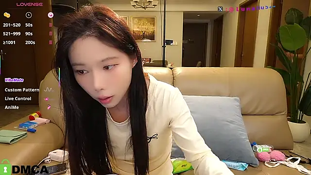 Luna520 online show from 11-16-25, 02:11